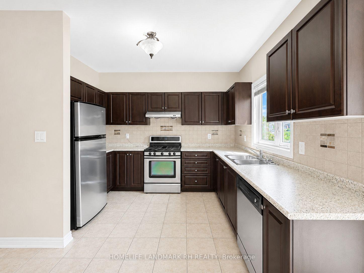 Photo 9 of 45 Ivory Silk Drive, Markham, Cathedraltown — HOMEH