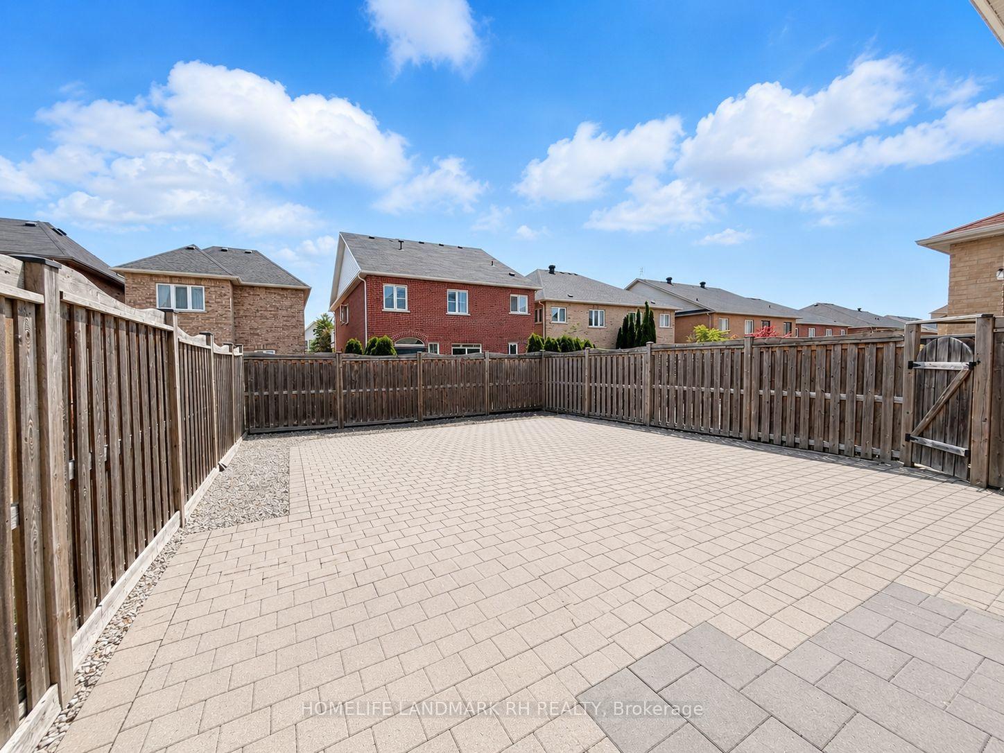 Photo 11 of 45 Ivory Silk Drive, Markham, Cathedraltown — HOMEH