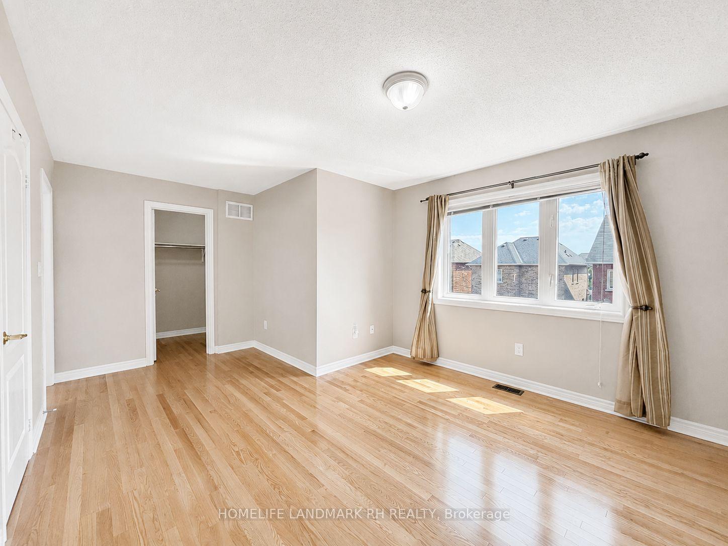 Photo 15 of 45 Ivory Silk Drive, Markham, Cathedraltown — HOMEH