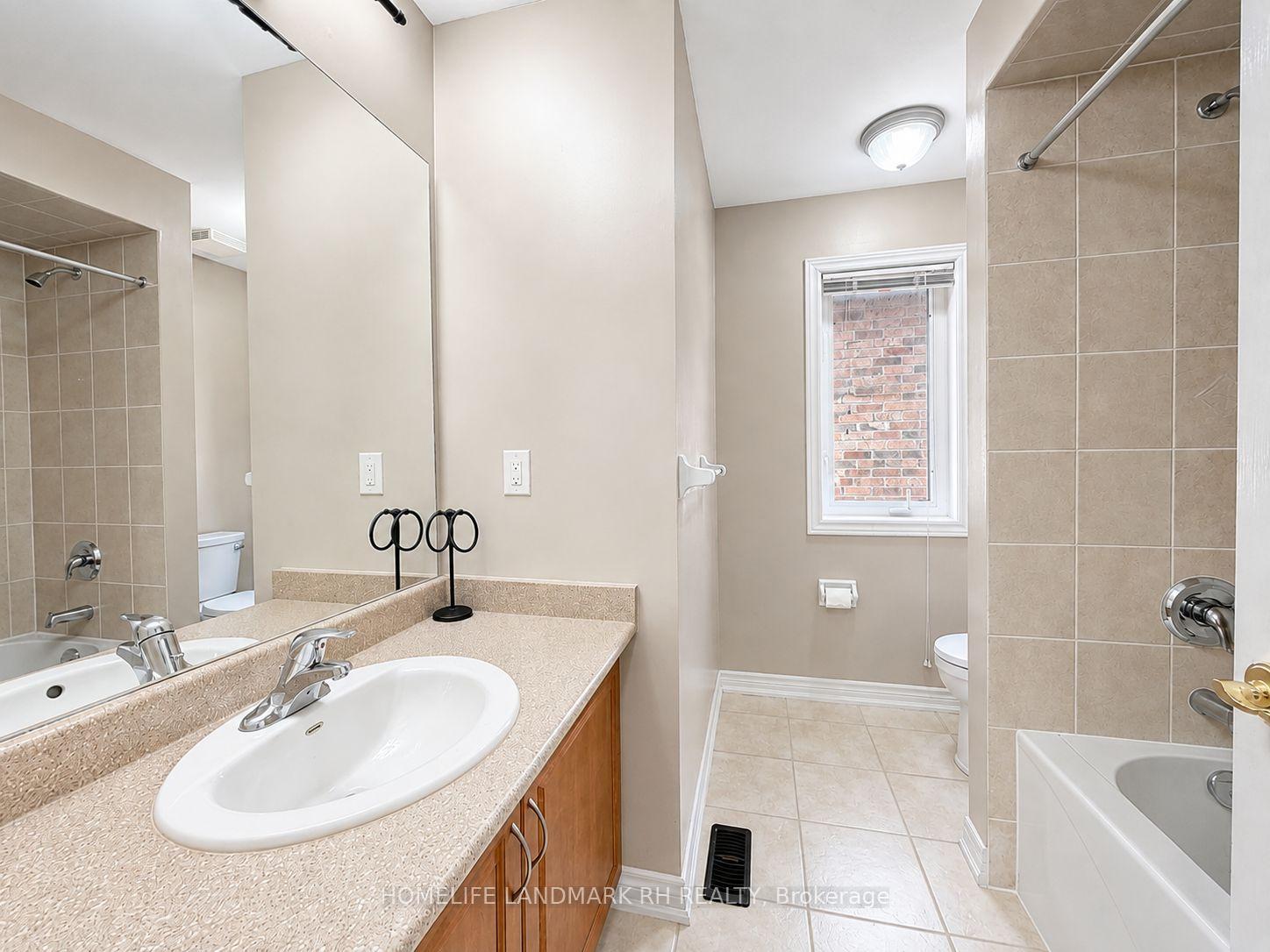 Photo 18 of 45 Ivory Silk Drive, Markham, Cathedraltown — HOMEH