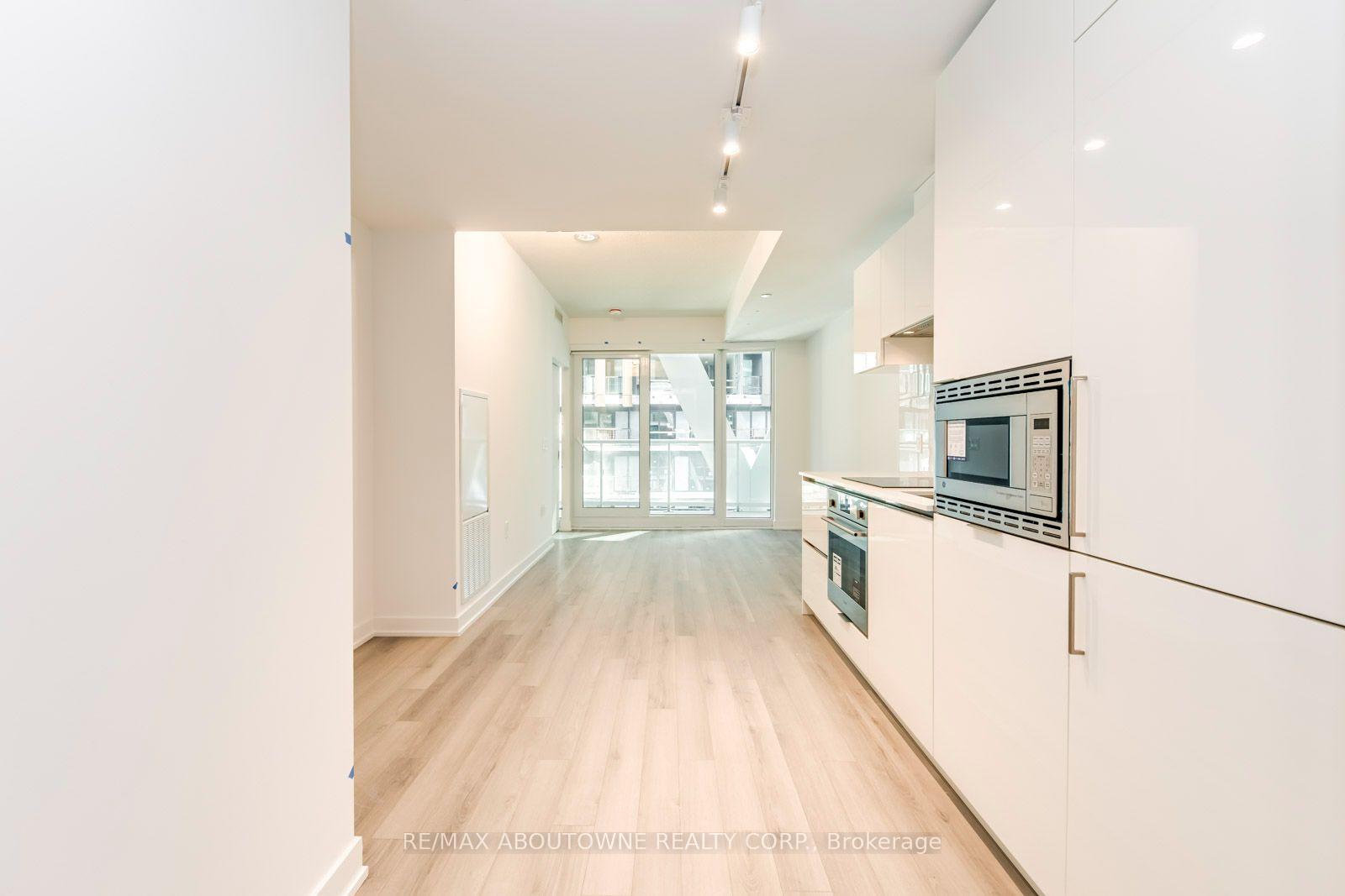 Photo 3 of Unit 1327, 230 Simcoe Street, Toronto, Kensington-Chinatown — HOMEH