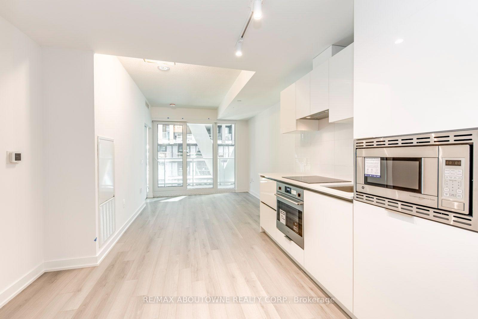 Photo 4 of Unit 1327, 230 Simcoe Street, Toronto, Kensington-Chinatown — HOMEH