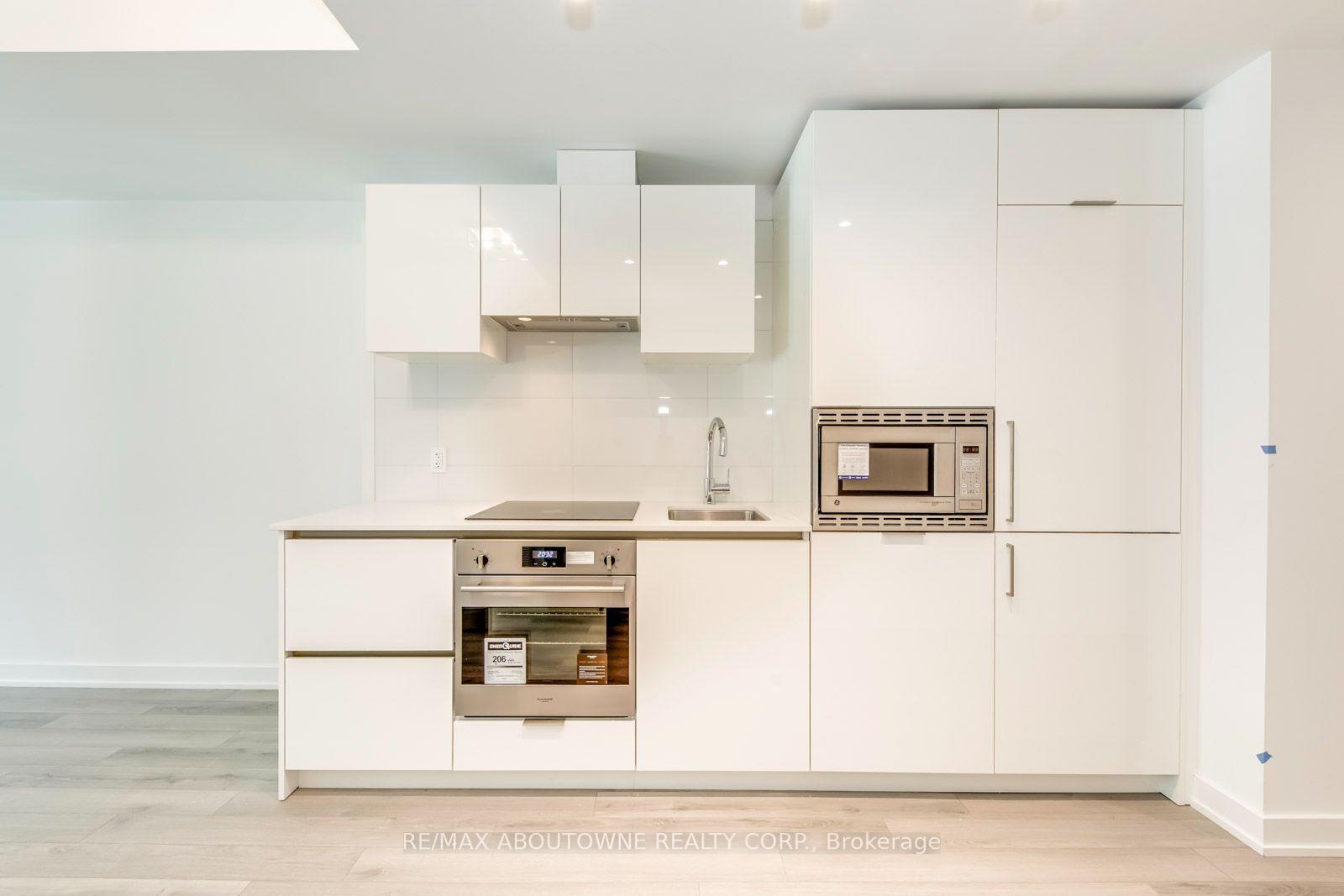 Photo 5 of Unit 1327, 230 Simcoe Street, Toronto, Kensington-Chinatown — HOMEH