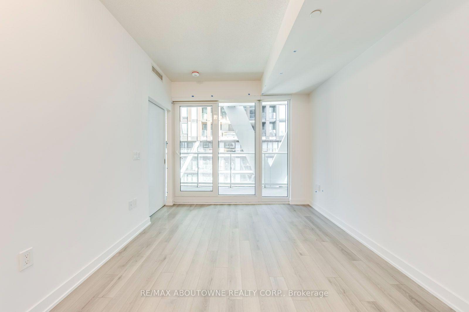 Photo 10 of Unit 1327, 230 Simcoe Street, Toronto, Kensington-Chinatown — HOMEH