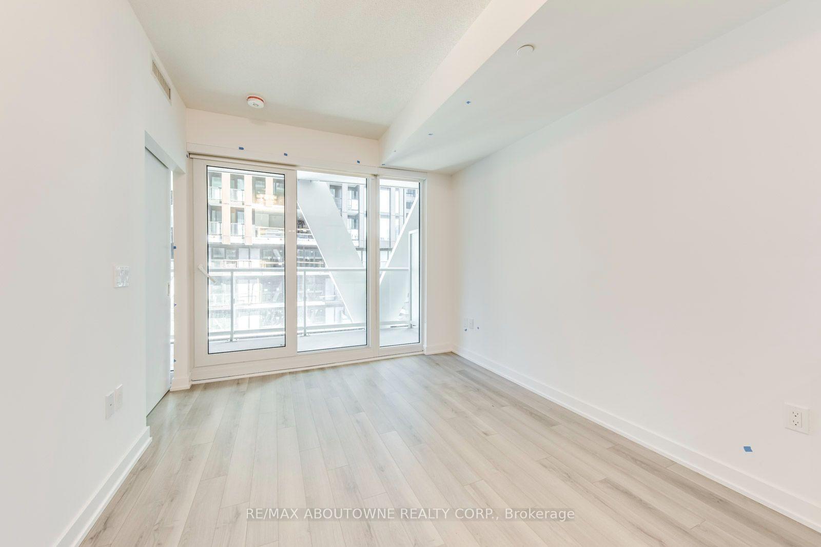 Photo 11 of Unit 1327, 230 Simcoe Street, Toronto, Kensington-Chinatown — HOMEH