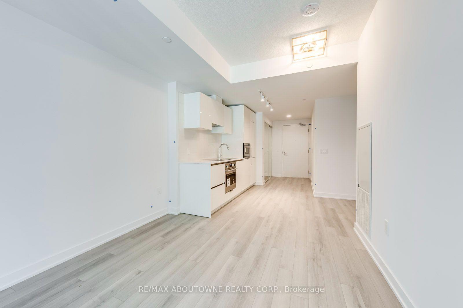 Photo 13 of Unit 1327, 230 Simcoe Street, Toronto, Kensington-Chinatown — HOMEH