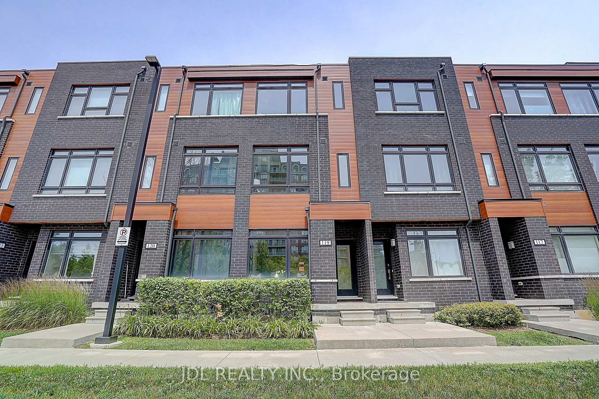 Photo 2 of Unit 119, 370 D Red Maple Road, Richmond Hill, Langstaff — HOMEH