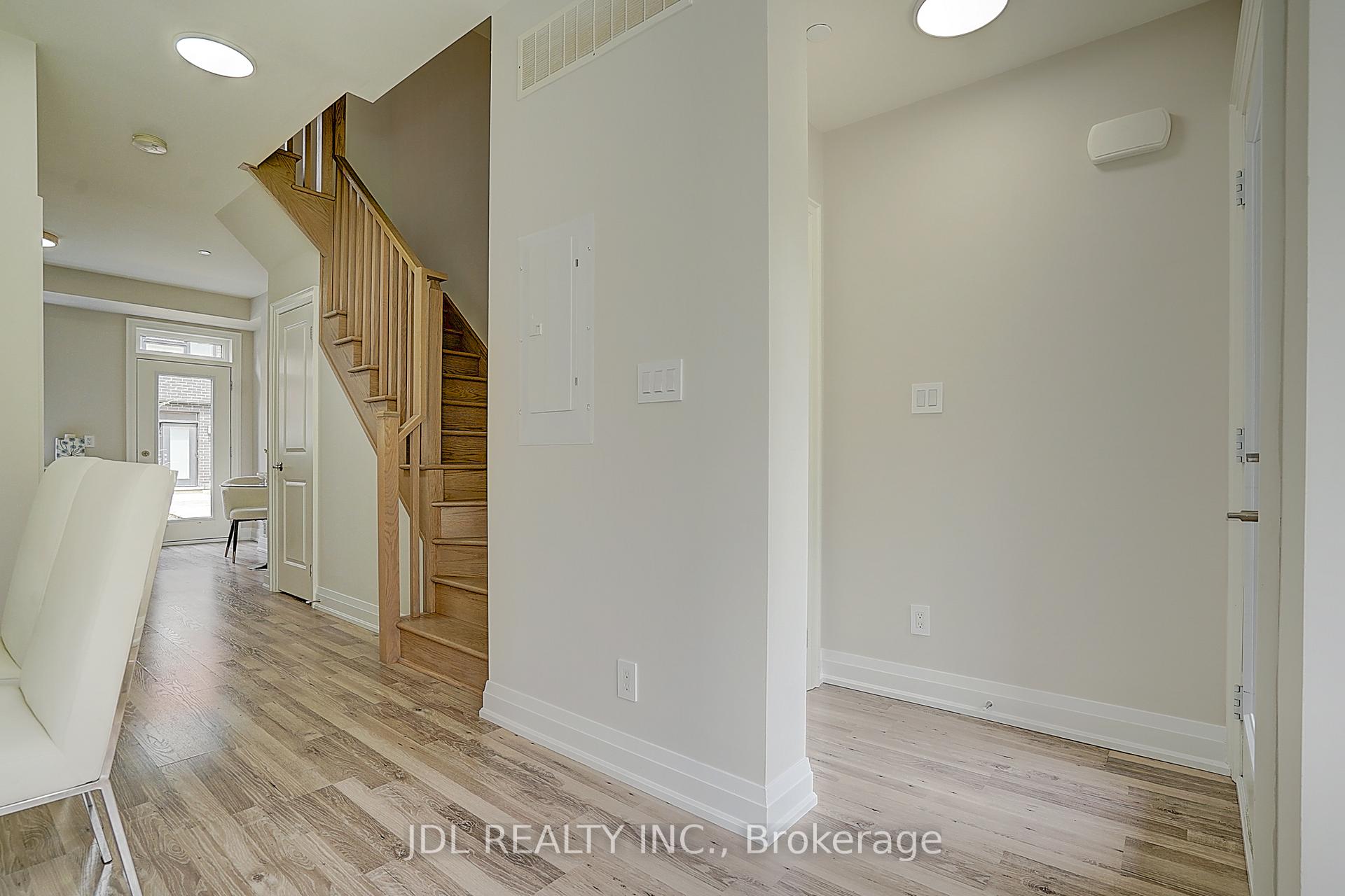 Photo 7 of Unit 119, 370 D Red Maple Road, Richmond Hill, Langstaff — HOMEH