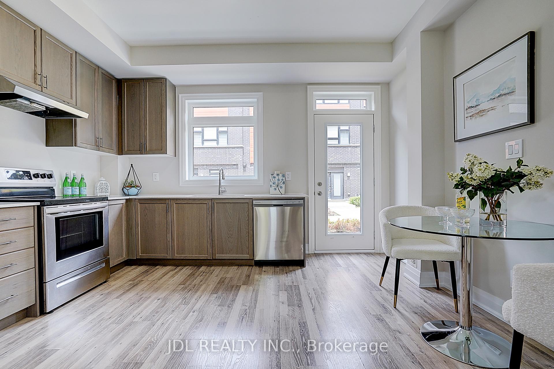 Photo 12 of Unit 119, 370 D Red Maple Road, Richmond Hill, Langstaff — HOMEH