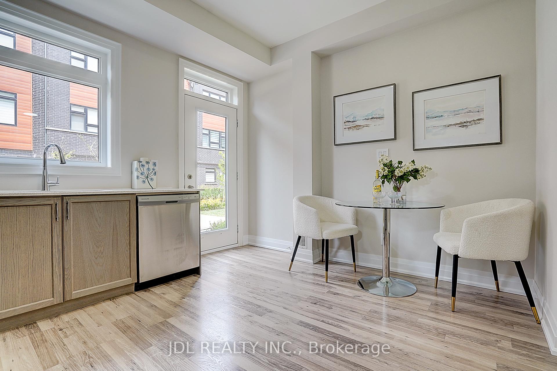 Photo 14 of Unit 119, 370 D Red Maple Road, Richmond Hill, Langstaff — HOMEH