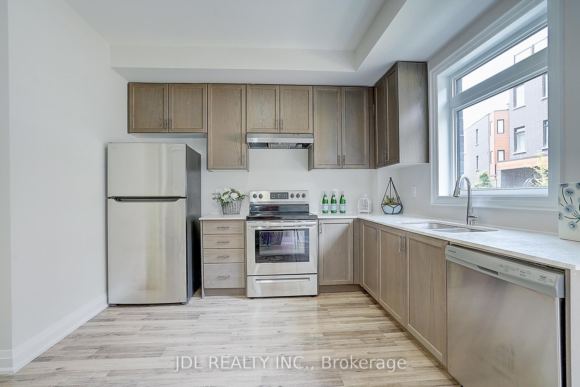 Photo 18 of Unit 119, 370 D Red Maple Road, Richmond Hill, Langstaff — HOMEH