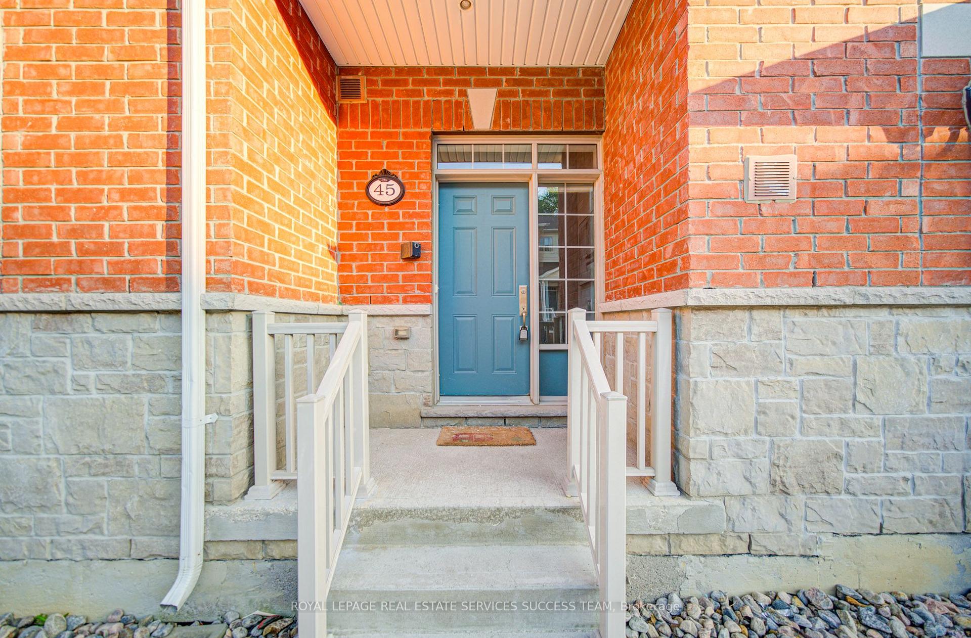 Photo 1 of 45 Ormerod Lane, Richmond Hill, Devonsleigh — HOMEH