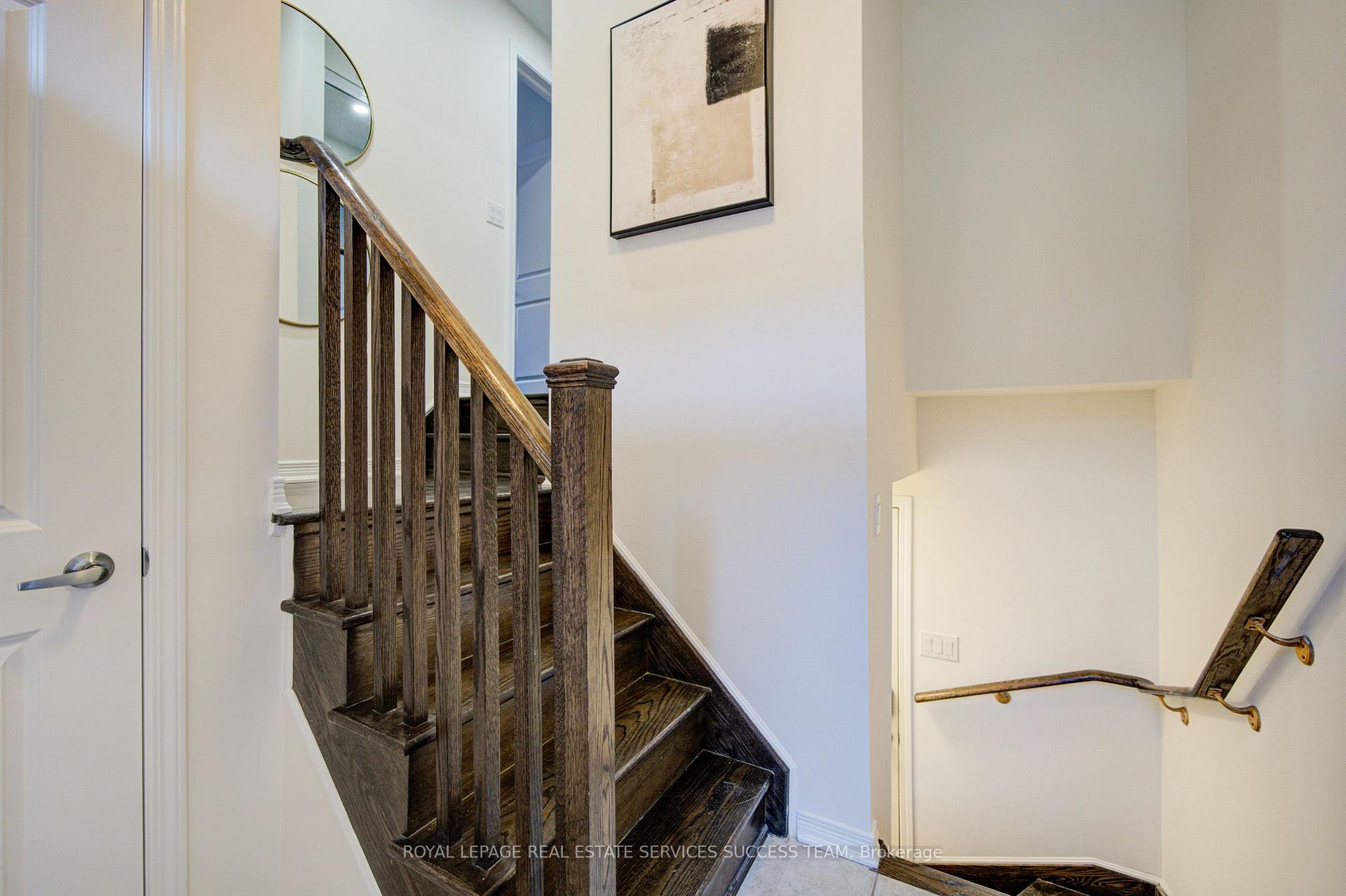 Photo 2 of 45 Ormerod Lane, Richmond Hill, Devonsleigh — HOMEH