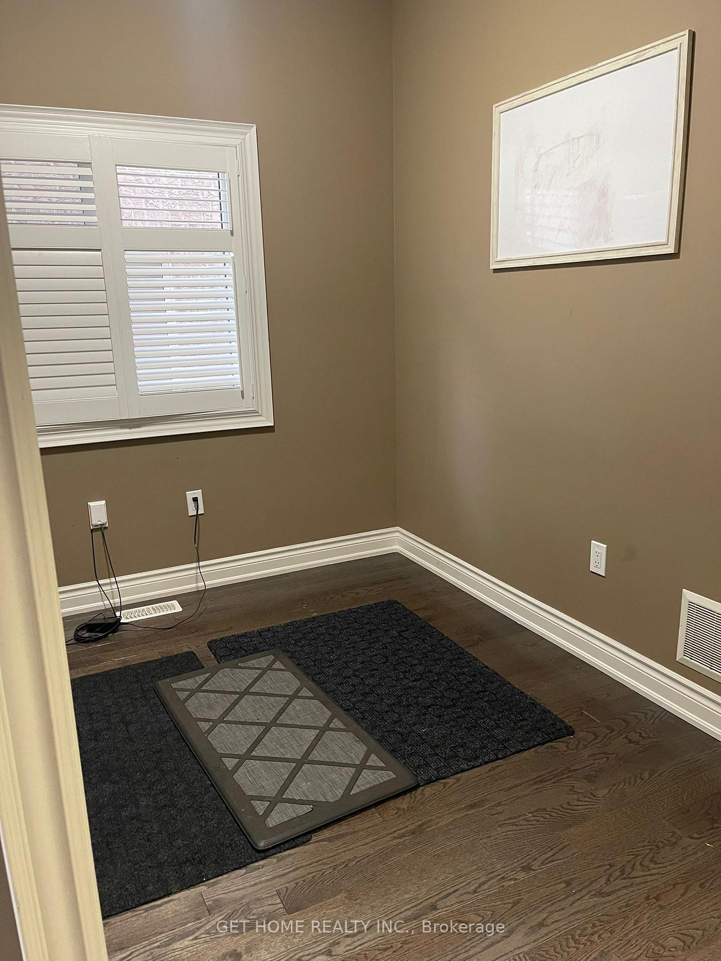 Photo 3 of 1692 Douglas Langtree Drive, Oshawa, Taunton — HOMEH