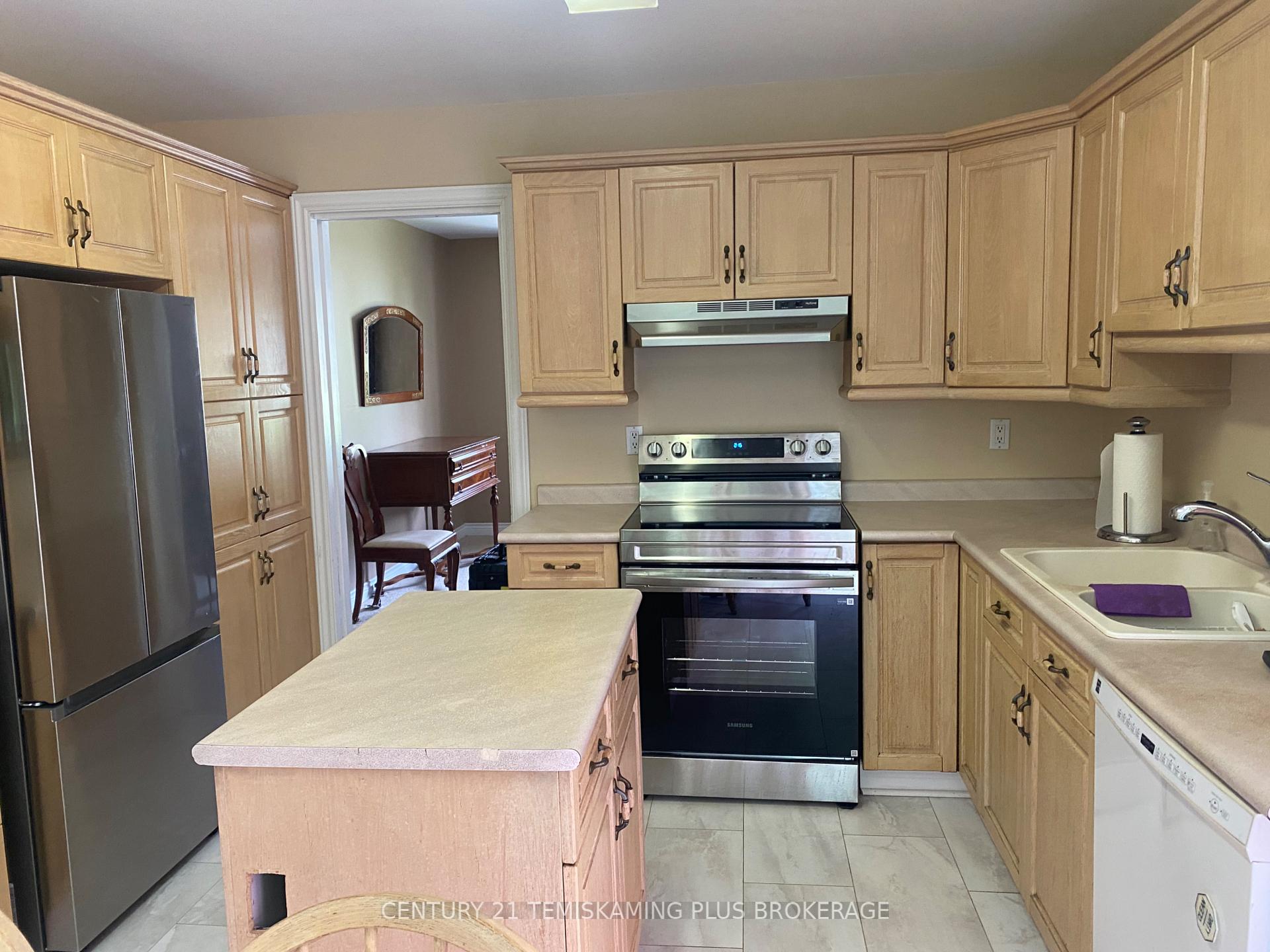 Photo 8 of 43 O'Connor Drive, Temagami — HOMEH
