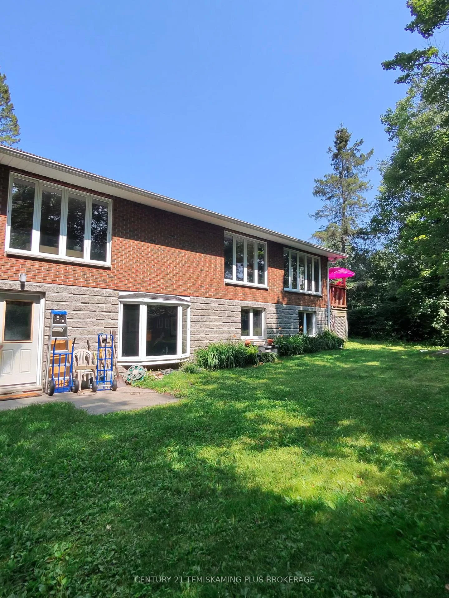 Photo 4 of 43 O'Connor Drive, Temagami — HOMEH