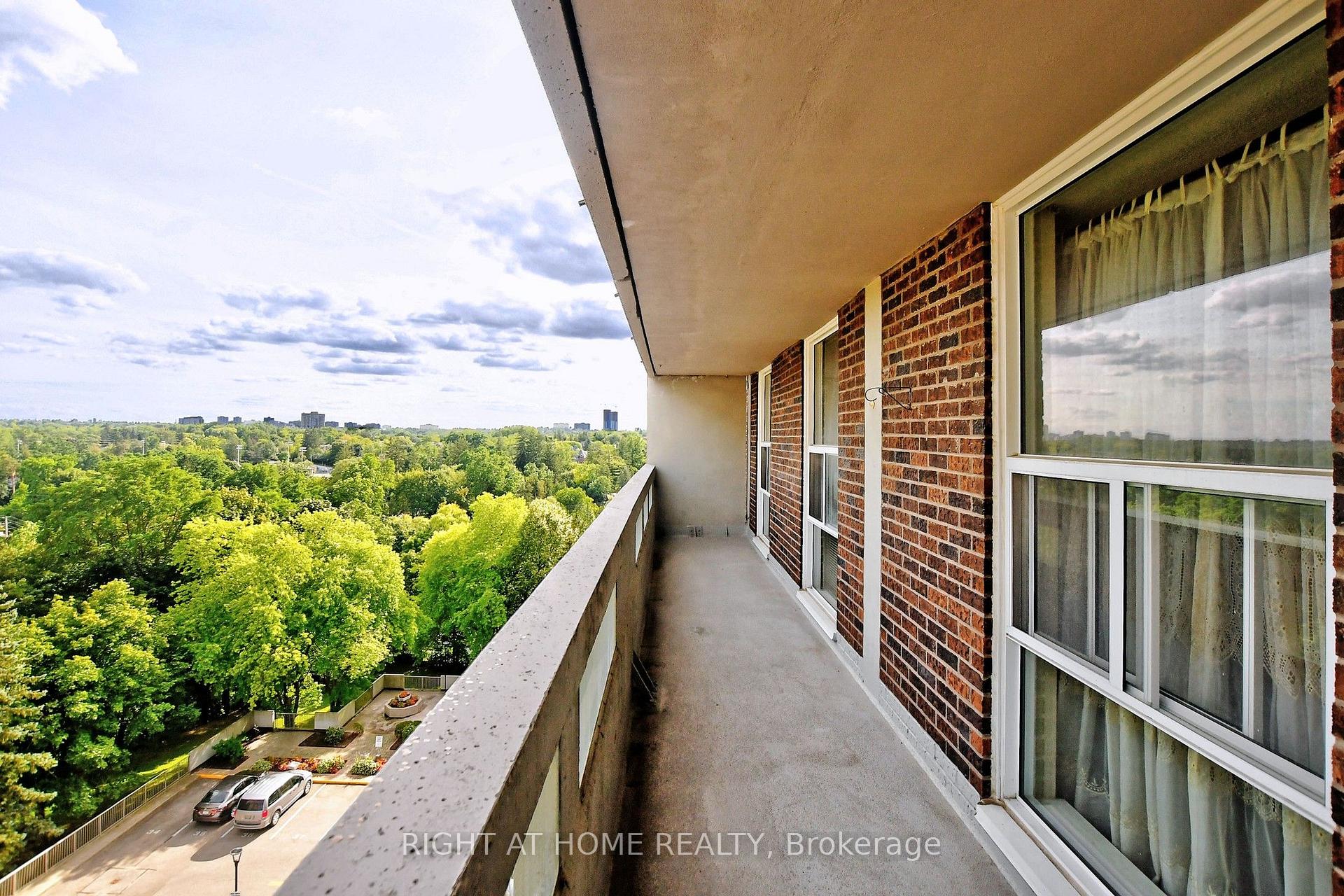 Photo 22 of Unit 806, 60 Inverlochy Boulevard, Markham, Royal Orchard — HOMEH