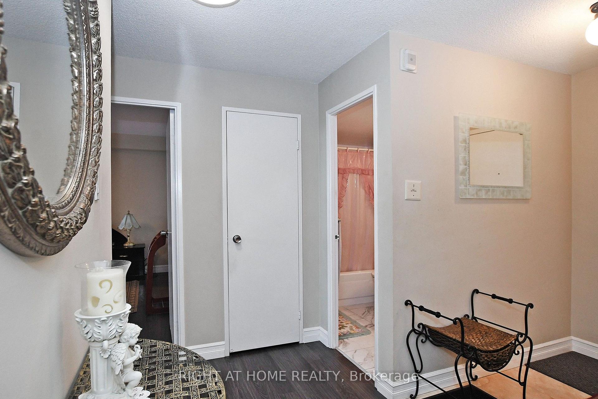 Photo 23 of Unit 806, 60 Inverlochy Boulevard, Markham, Royal Orchard — HOMEH