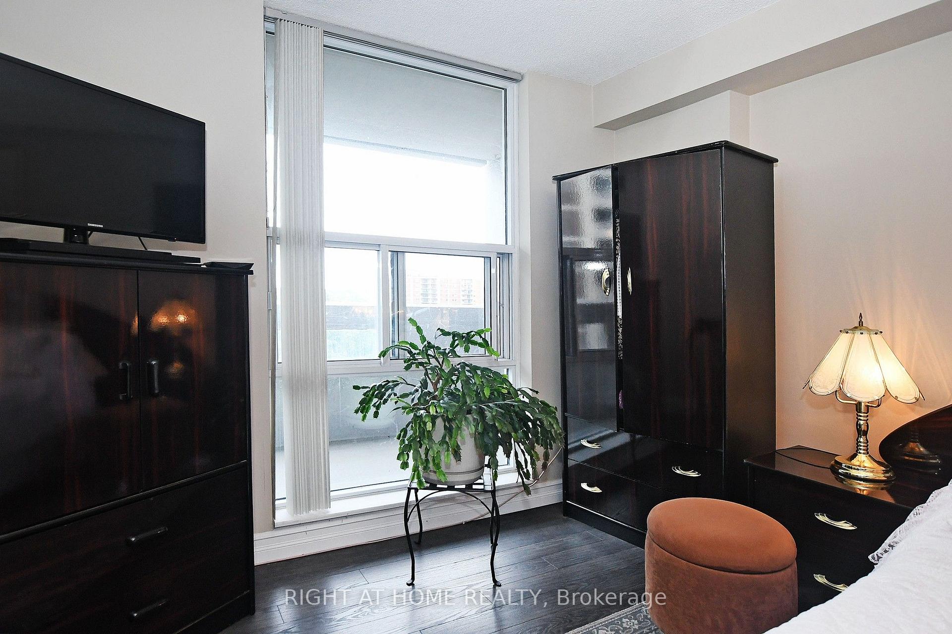 Photo 27 of Unit 806, 60 Inverlochy Boulevard, Markham, Royal Orchard — HOMEH