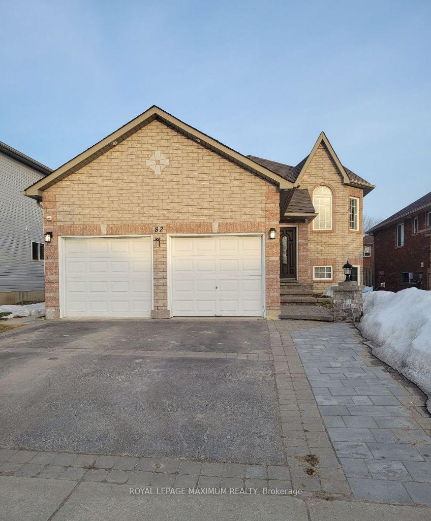 Photo 2 of Unit Main, 82 Ambler Bay, Barrie, Georgian Drive — HOMEH