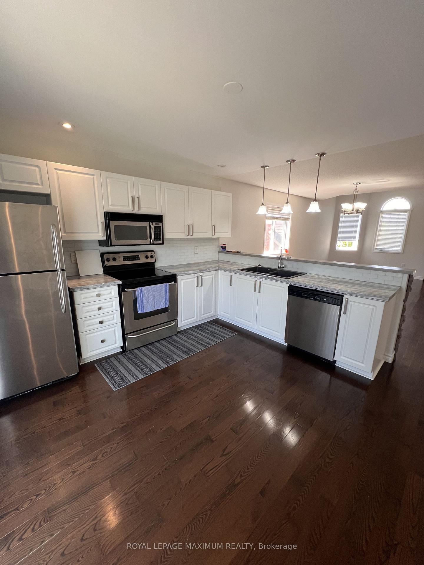 Photo 9 of Unit Main, 82 Ambler Bay, Barrie, Georgian Drive — HOMEH