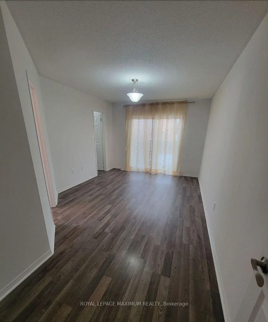 Photo 30 of Unit Main, 82 Ambler Bay, Barrie, Georgian Drive — HOMEH