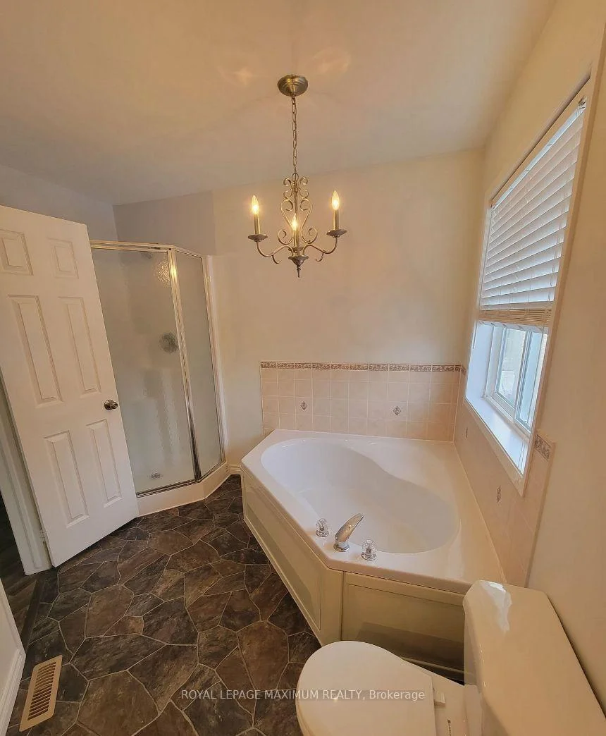 Photo 32 of Unit Main, 82 Ambler Bay, Barrie, Georgian Drive — HOMEH