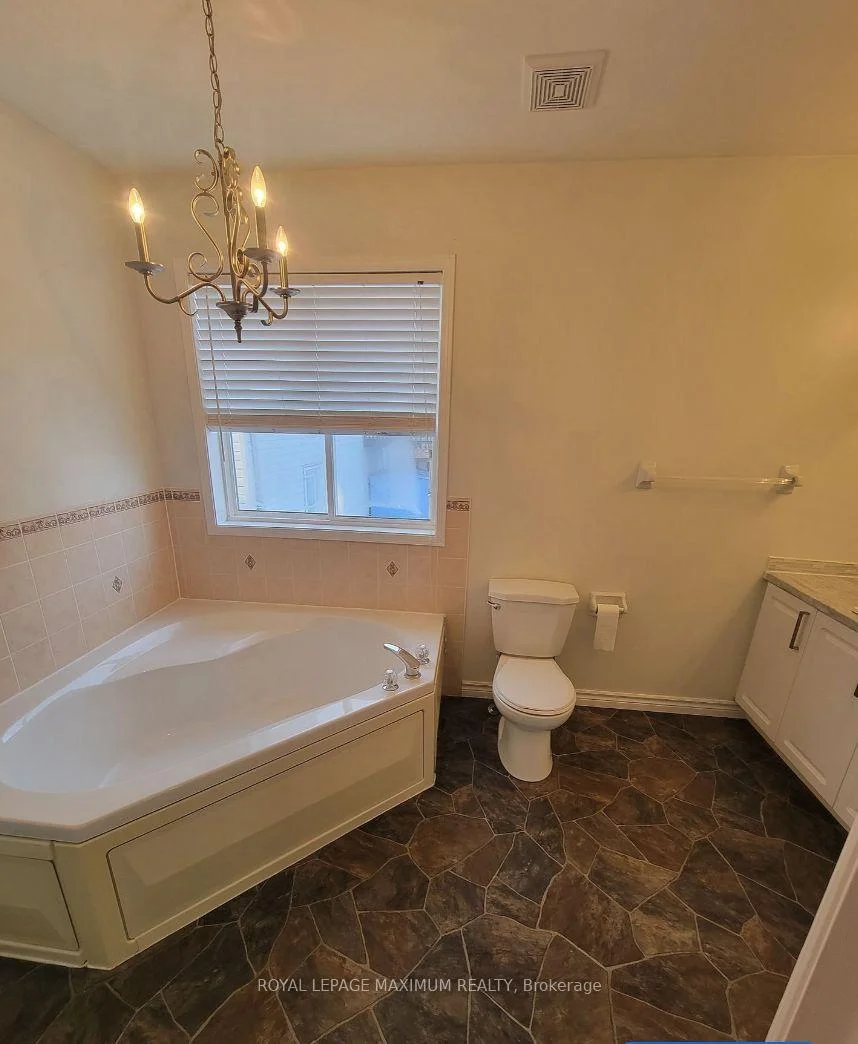Photo 33 of Unit Main, 82 Ambler Bay, Barrie, Georgian Drive — HOMEH