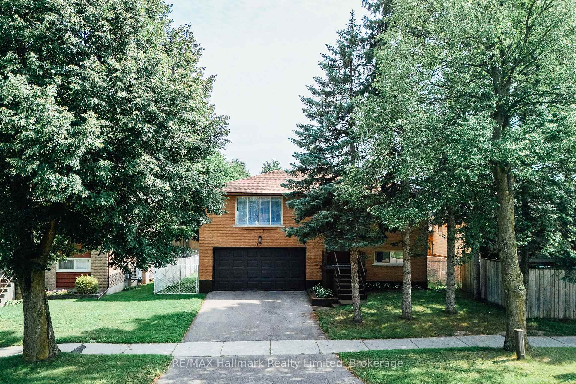 Photo 6 of 117 Old Country Drive, Kitchener, Country Hills — HOMEH