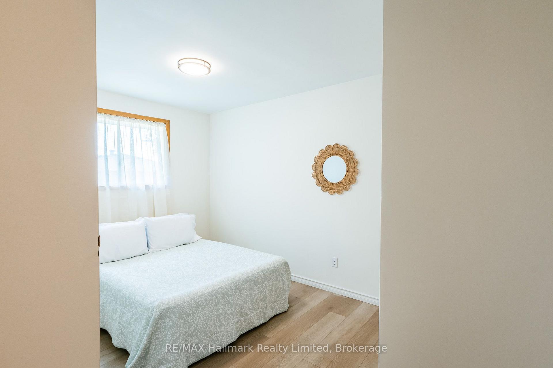 Photo 12 of 117 Old Country Drive, Kitchener, Country Hills — HOMEH