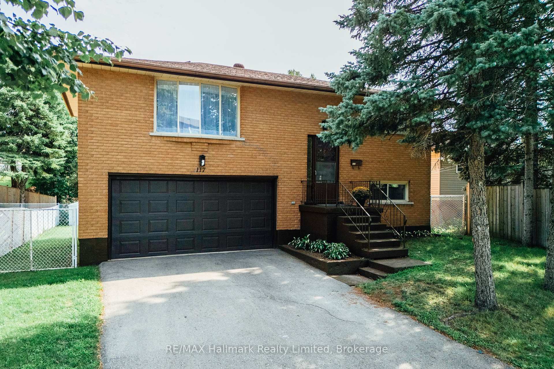 Photo 31 of 117 Old Country Drive, Kitchener, Country Hills — HOMEH