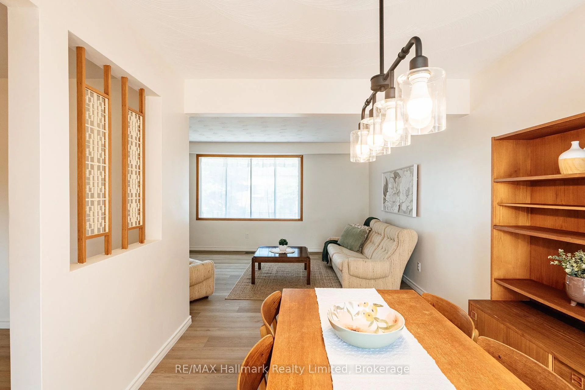 Photo 11 of 117 Old Country Drive, Kitchener, Country Hills — HOMEH