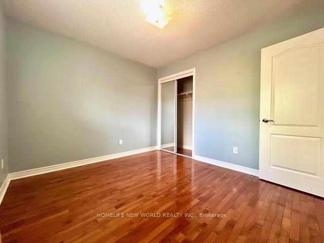 Photo 14 of 30 Chippingwood Manor, Aurora, Bayview Wellington — HOMEH