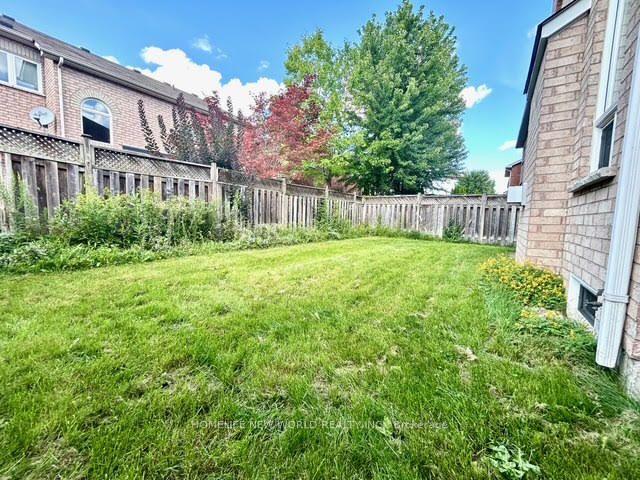 Photo 27 of 30 Chippingwood Manor, Aurora, Bayview Wellington — HOMEH
