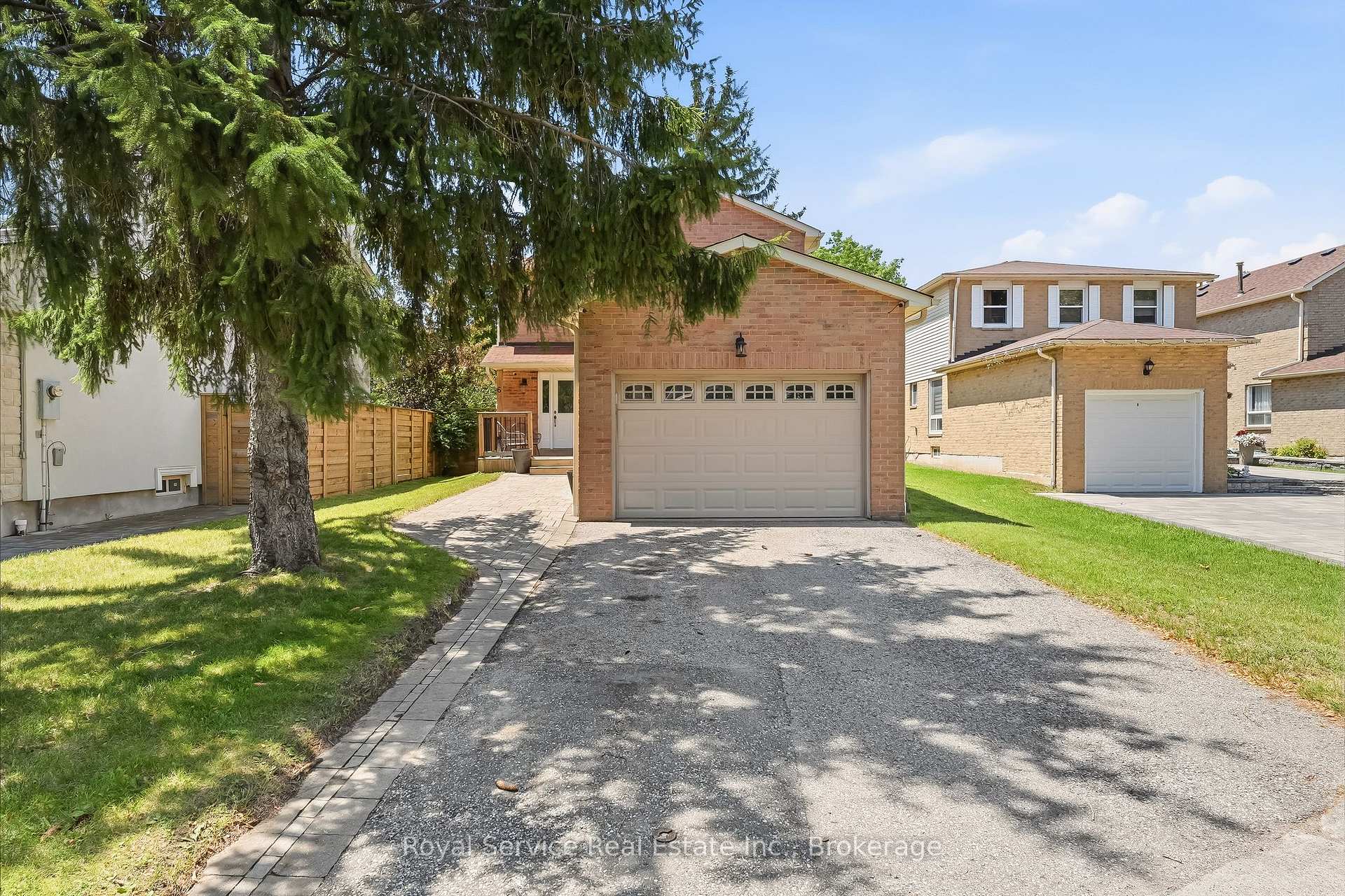 Photo 2 of 6 Gilmour Drive, Ajax, Central — HOMEH