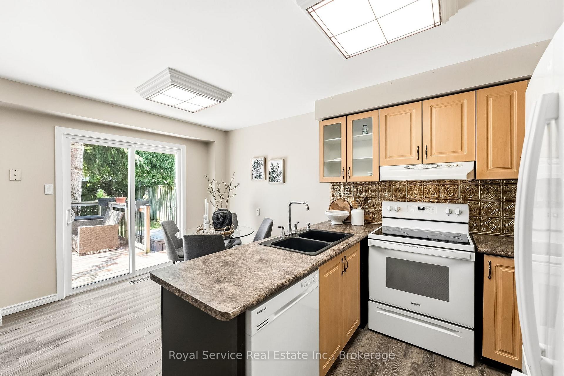 Photo 13 of 6 Gilmour Drive, Ajax, Central — HOMEH