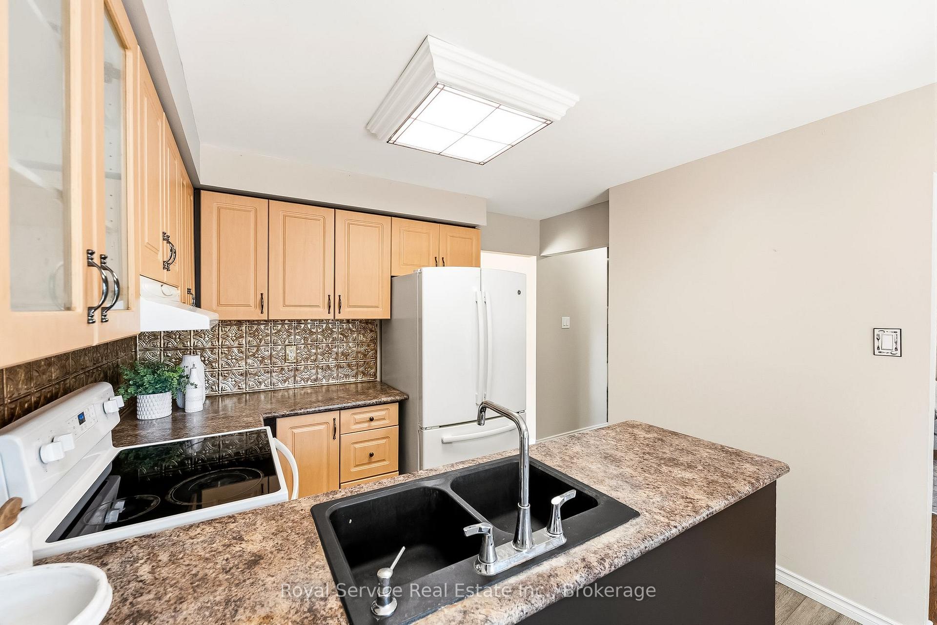Photo 15 of 6 Gilmour Drive, Ajax, Central — HOMEH