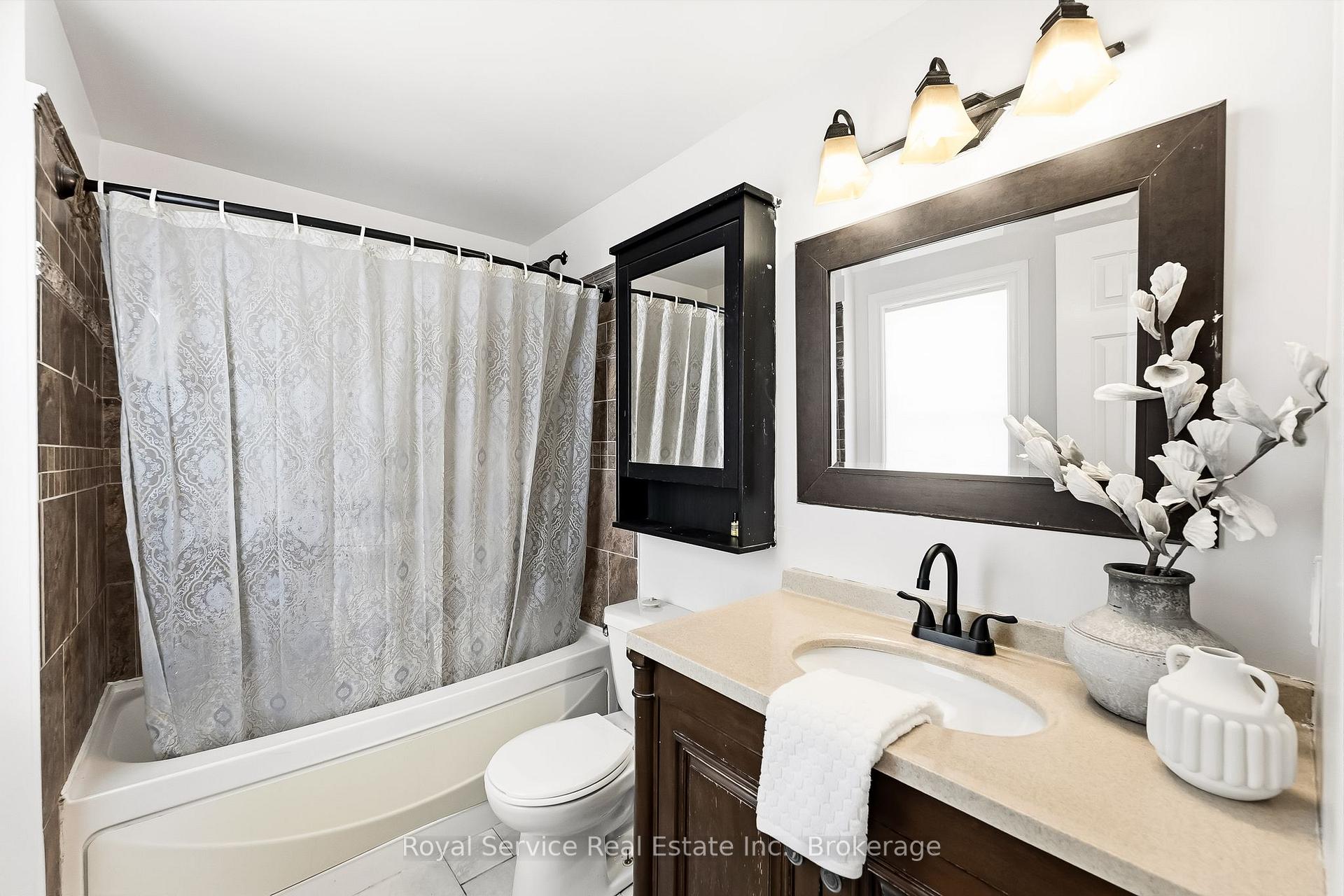Photo 33 of 6 Gilmour Drive, Ajax, Central — HOMEH