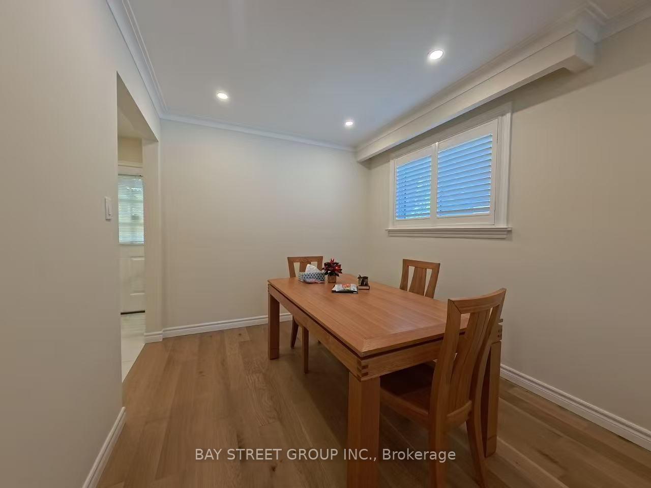 Photo 6 of 402 Osiris Drive, Richmond Hill, Crosby — HOMEH