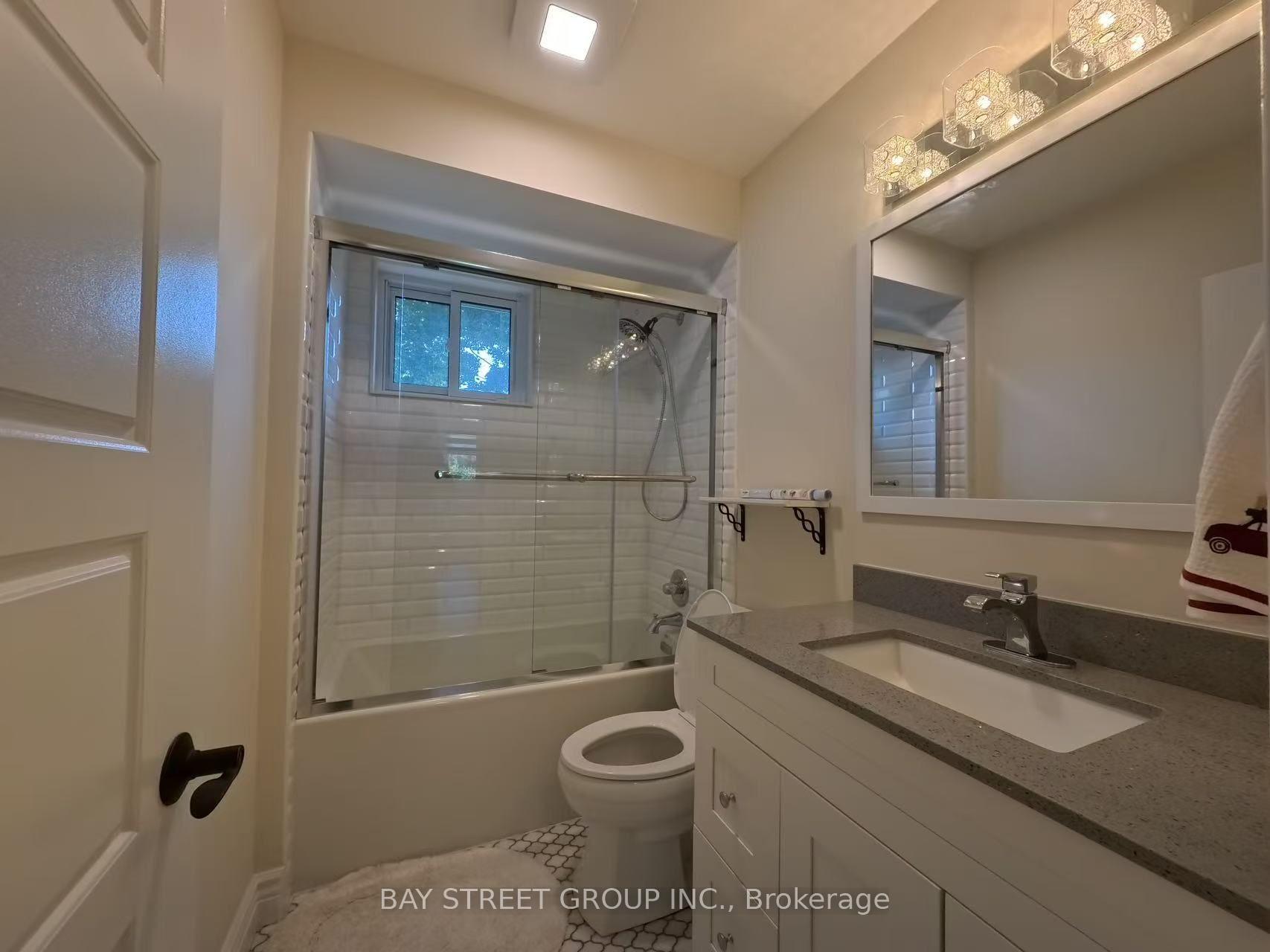 Photo 17 of 402 Osiris Drive, Richmond Hill, Crosby — HOMEH