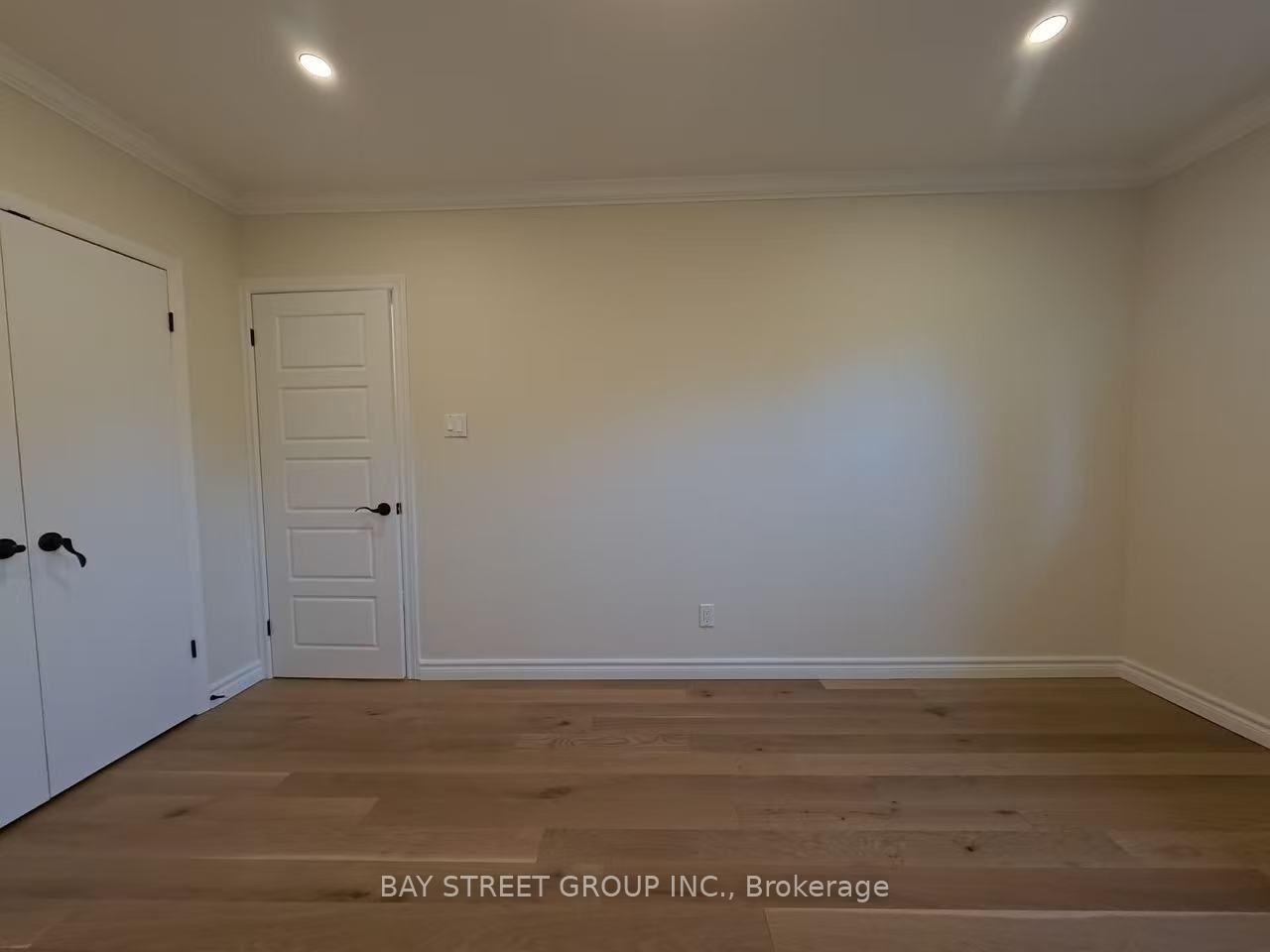 Photo 24 of 402 Osiris Drive, Richmond Hill, Crosby — HOMEH