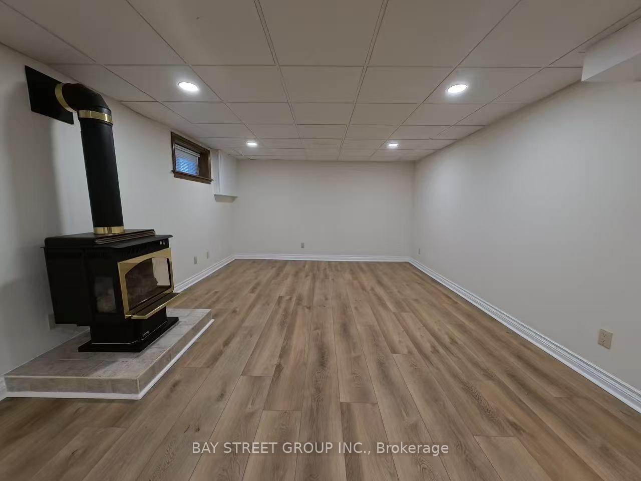 Photo 26 of 402 Osiris Drive, Richmond Hill, Crosby — HOMEH