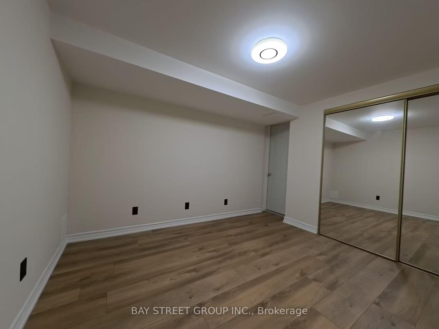 Photo 30 of 402 Osiris Drive, Richmond Hill, Crosby — HOMEH
