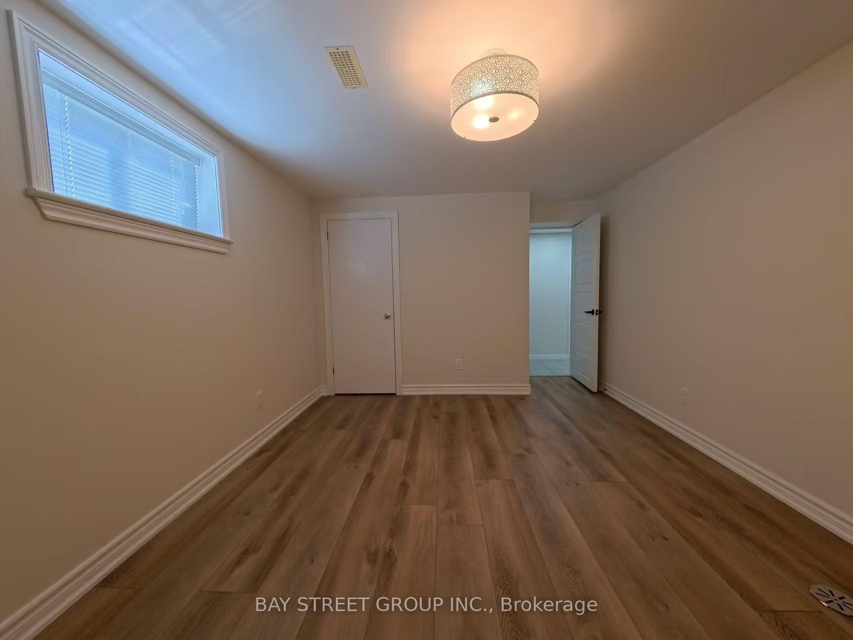 Photo 32 of 402 Osiris Drive, Richmond Hill, Crosby — HOMEH