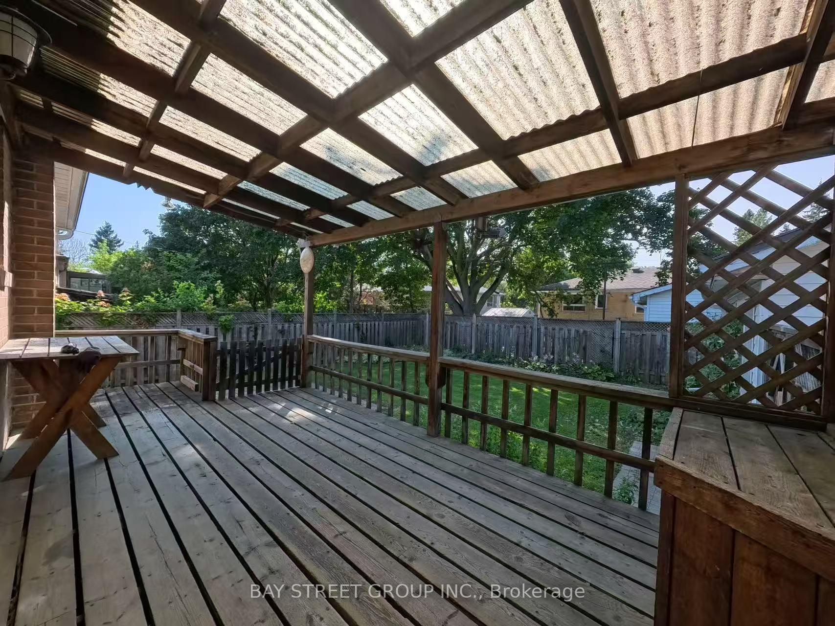 Photo 38 of 402 Osiris Drive, Richmond Hill, Crosby — HOMEH