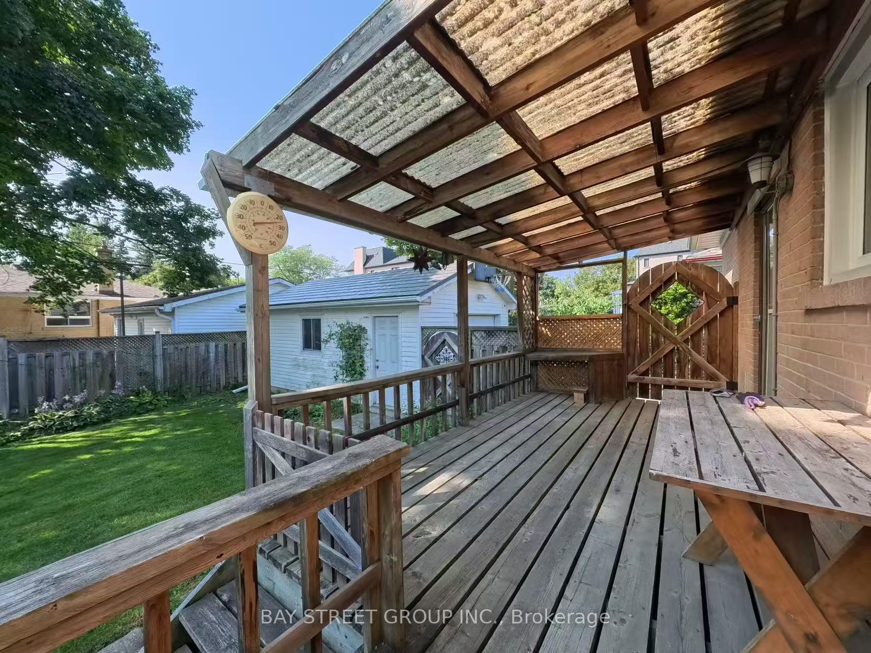 Photo 39 of 402 Osiris Drive, Richmond Hill, Crosby — HOMEH