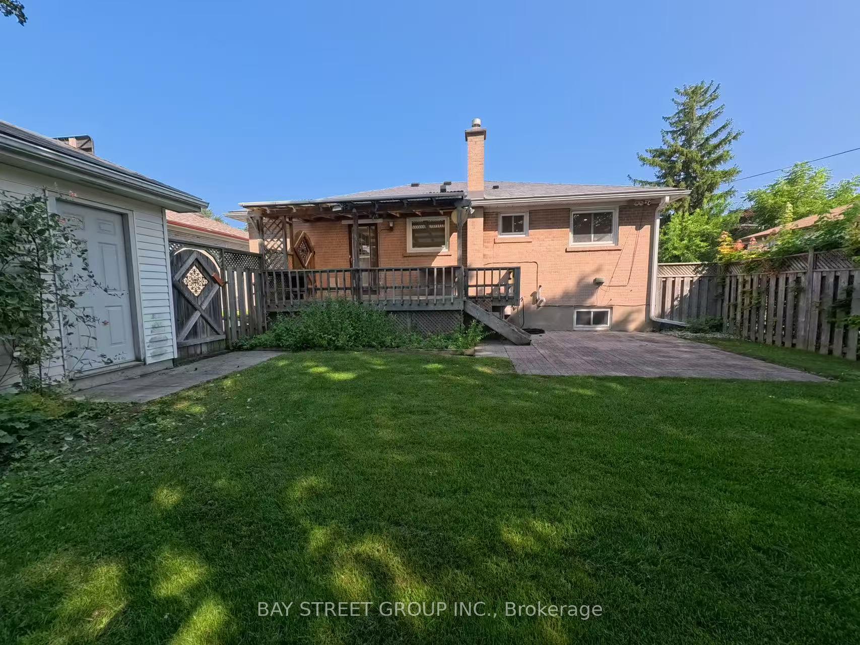 Photo 42 of 402 Osiris Drive, Richmond Hill, Crosby — HOMEH