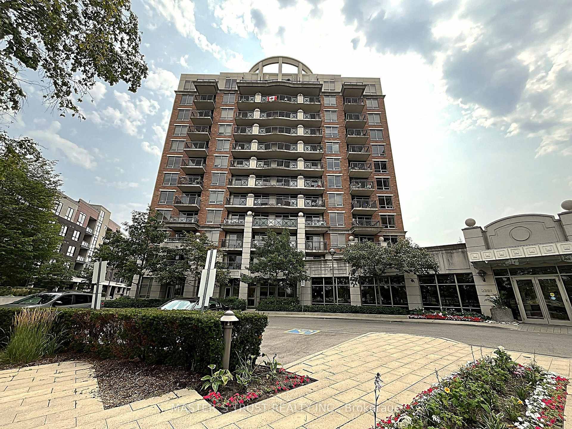 Photo 2 of Unit 1210, 2391 Central Park Drive, Oakville, River Oaks — HOMEH