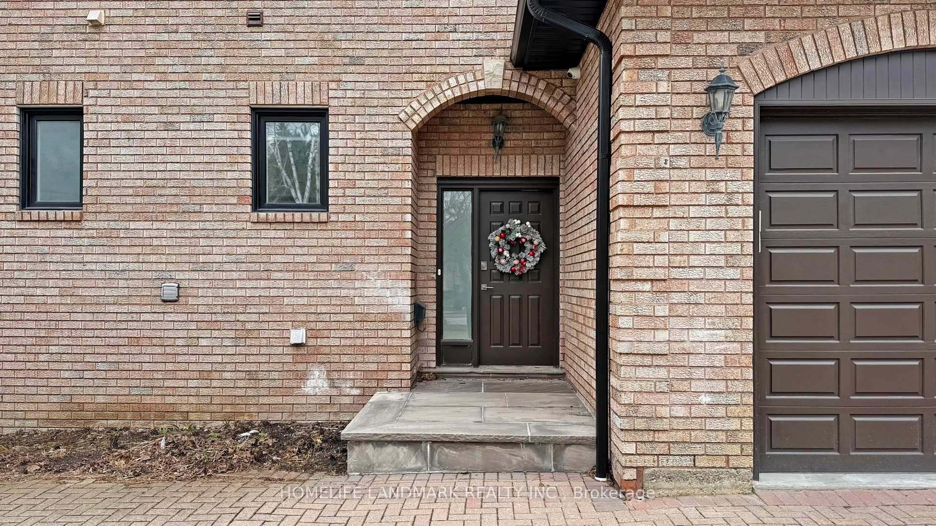 Photo 7 of 20 Blaine Drive, North York, Banbury-Don Mills — HOMEH