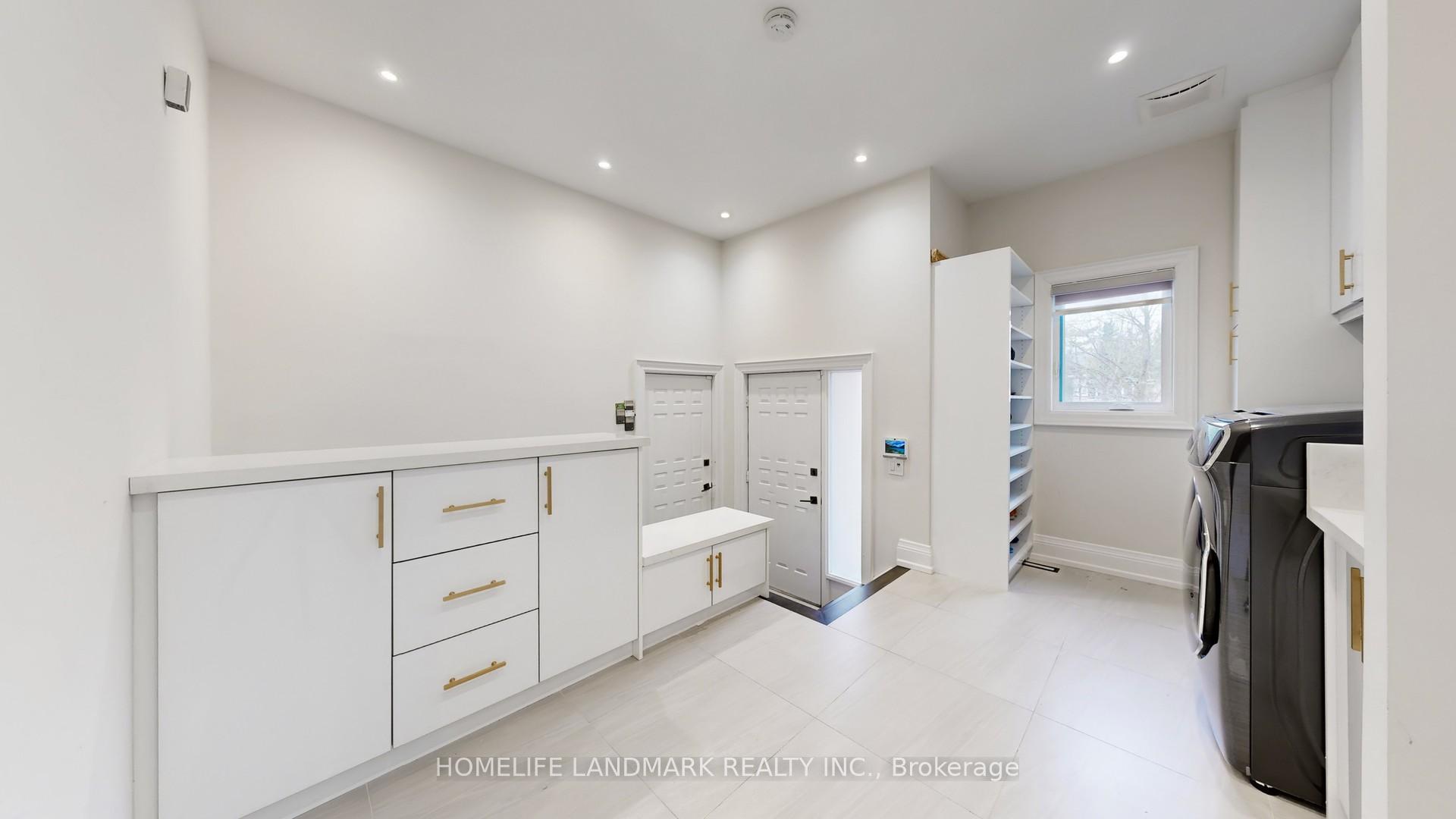 Photo 22 of 20 Blaine Drive, North York, Banbury-Don Mills — HOMEH